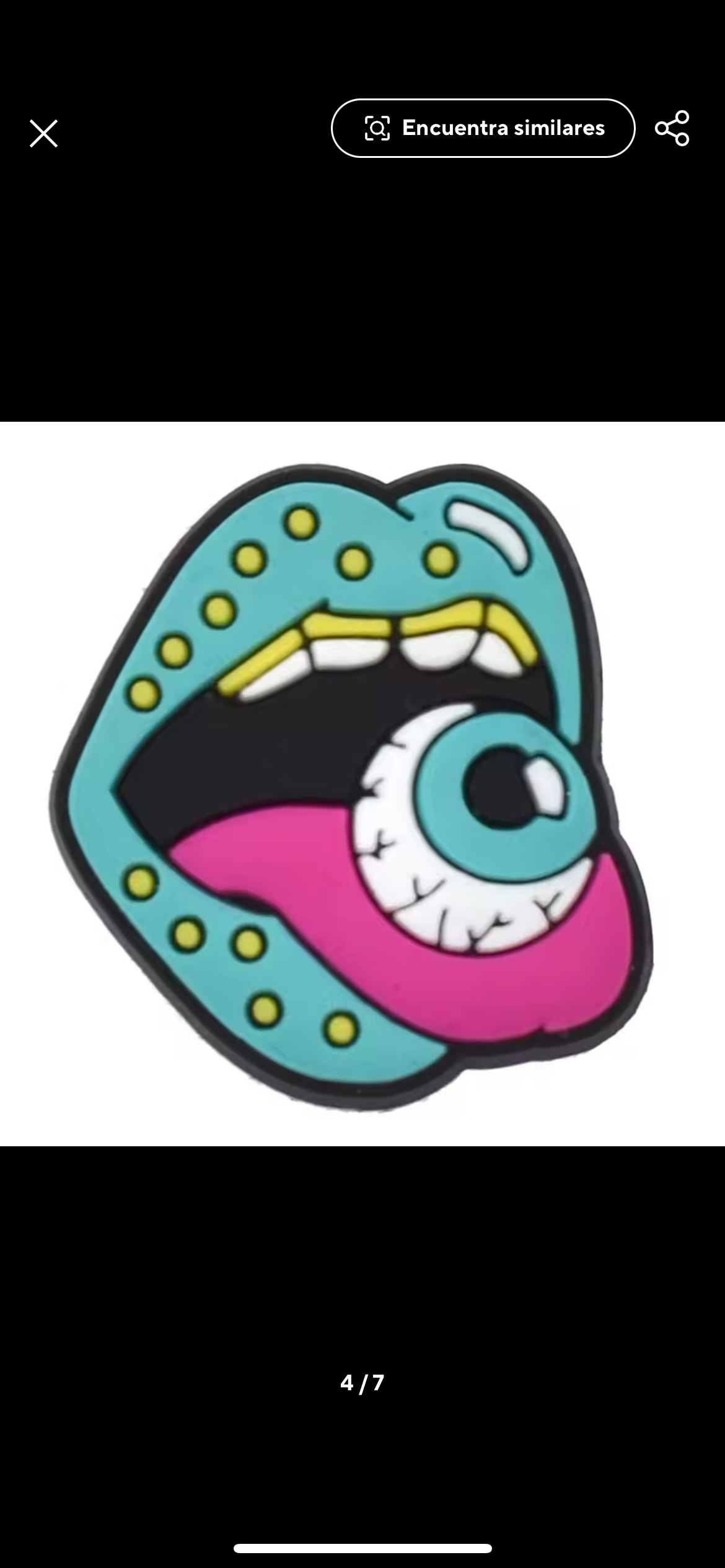 Pin o dije boca de terror