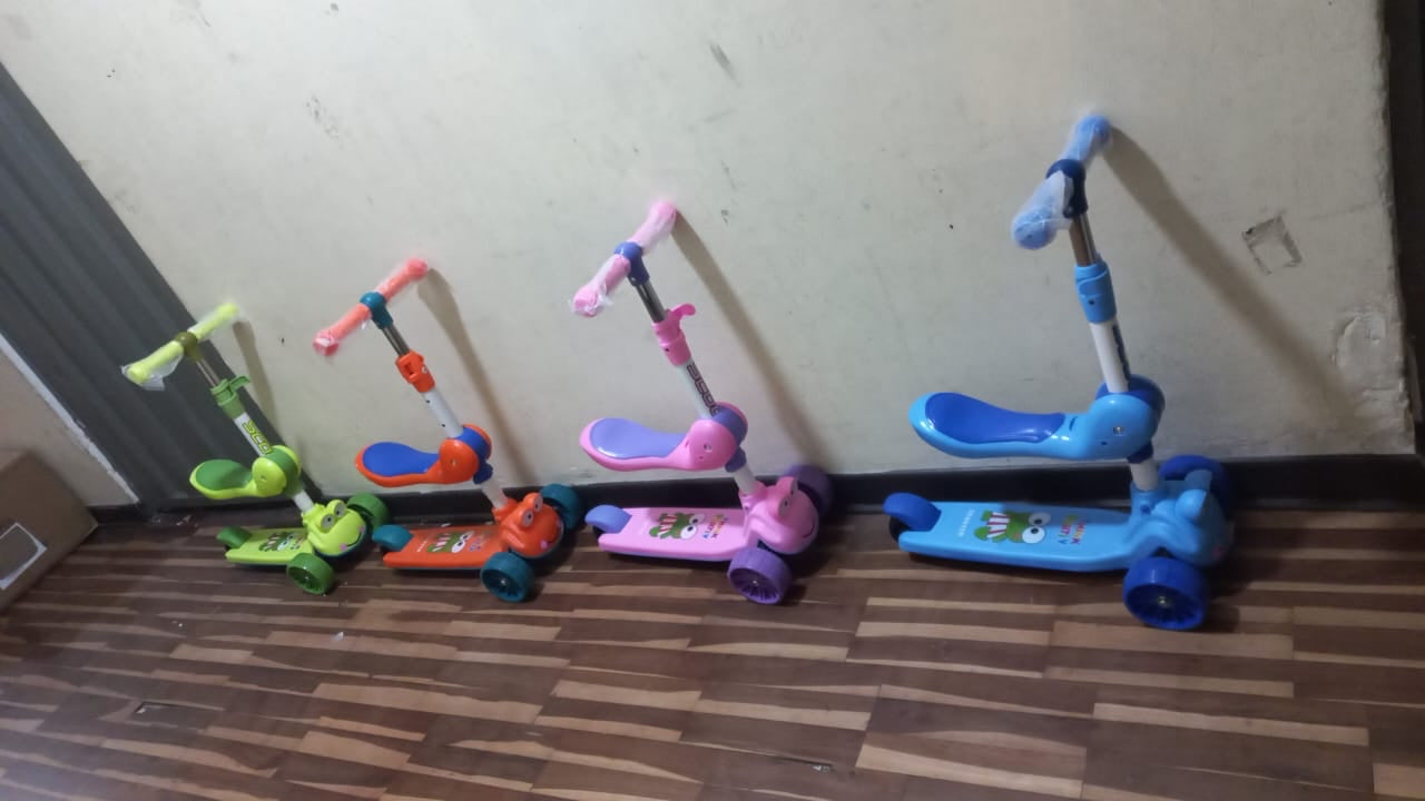 SCOOTER MUSICALES 2 EN 1 CON LUZ