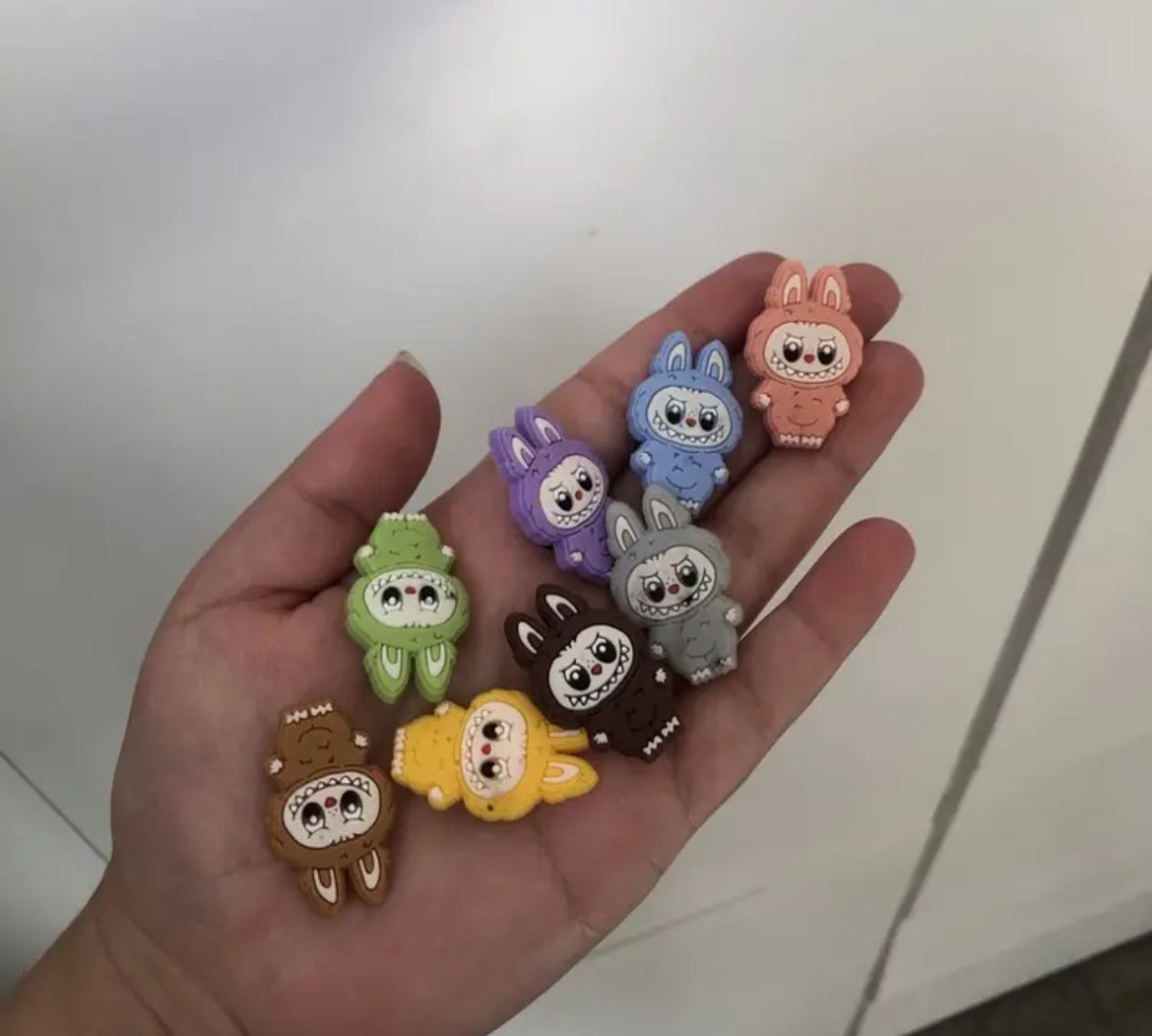 Pin- Dije Labubu