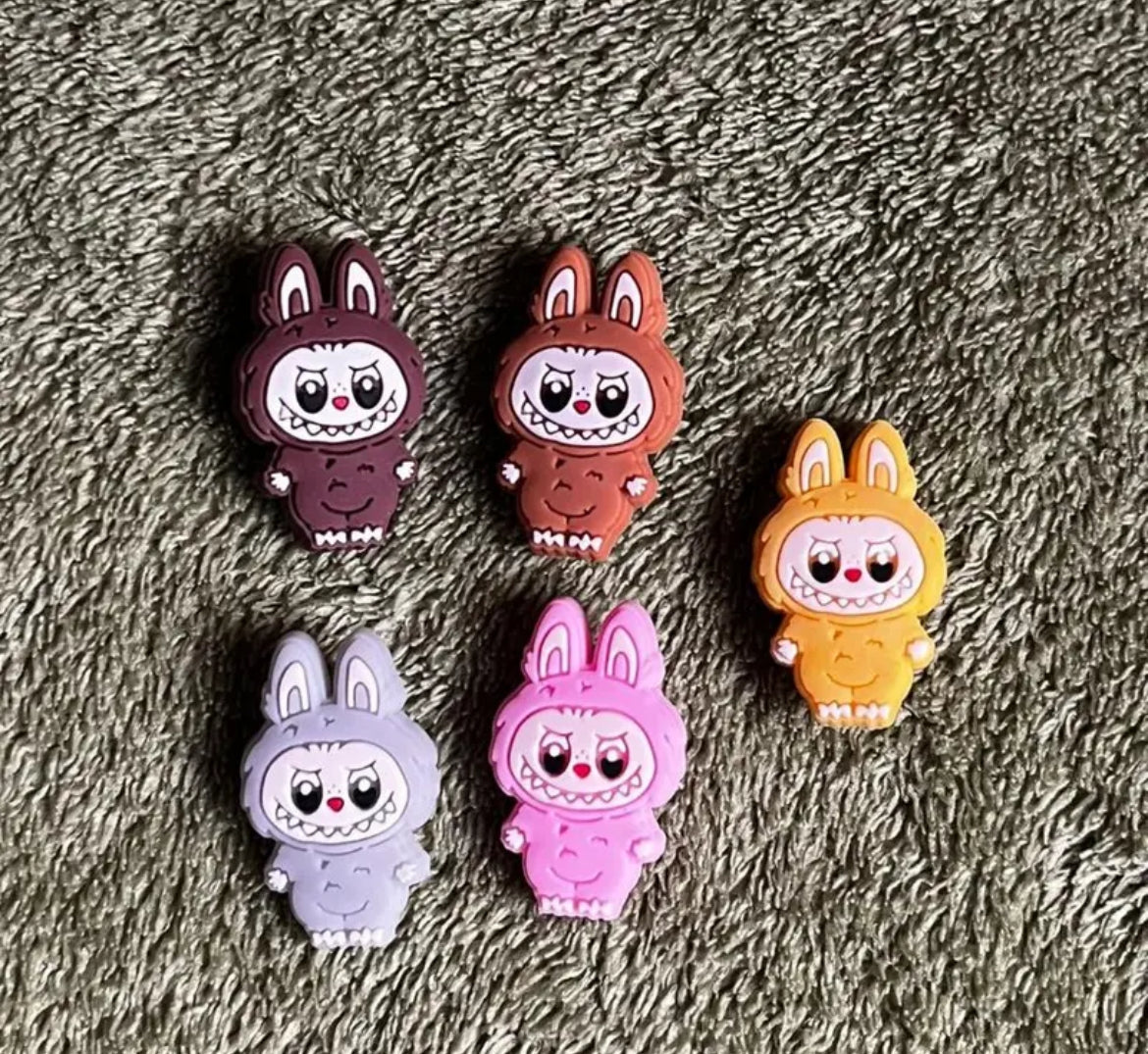 Pin- Dije Labubu
