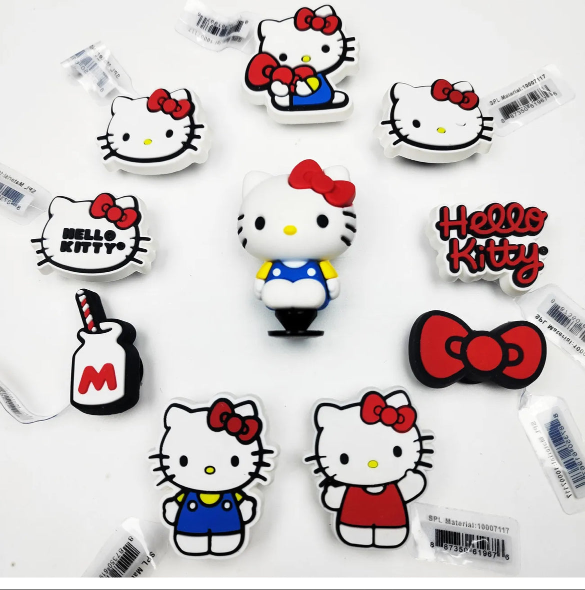 Set de 10 pin de hello Kitty en - 3D