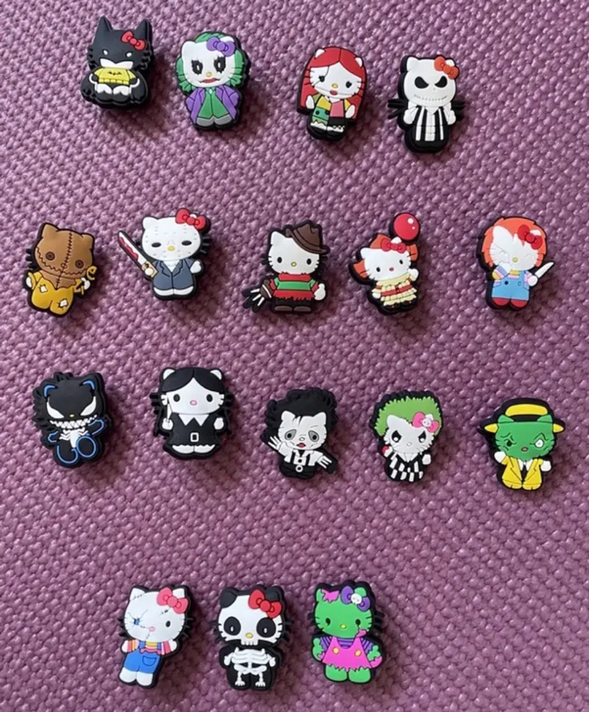 Pin o Dije Hello Ki. Chuky