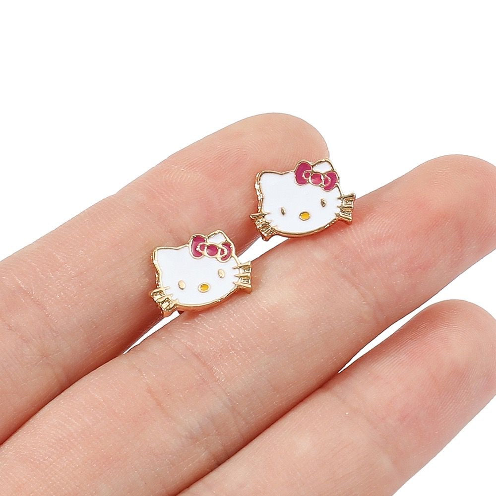 Arete Kitty pegado