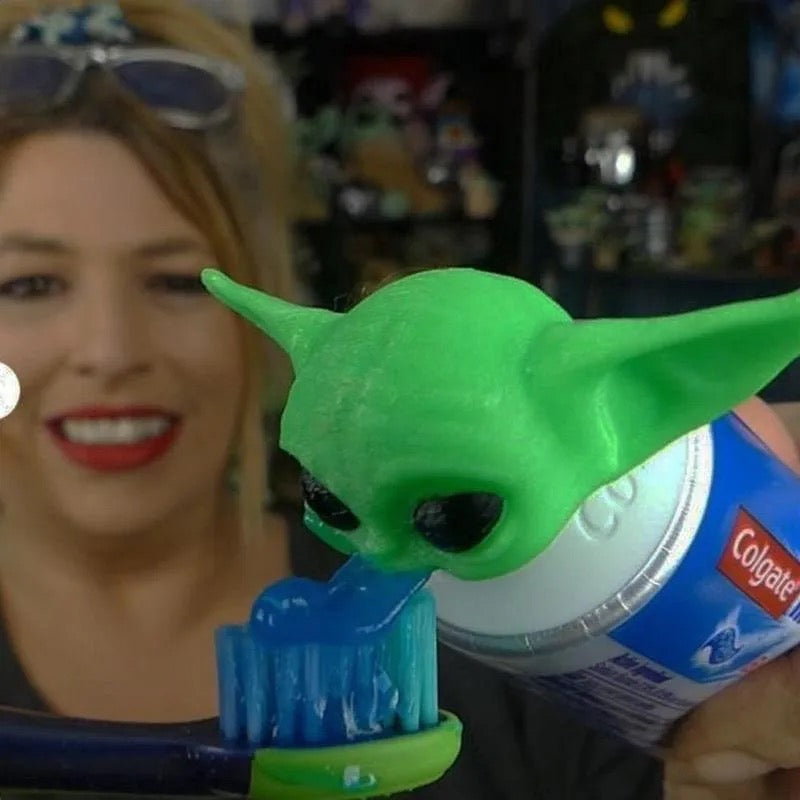 Baby Yoda dispensador de pasta dental