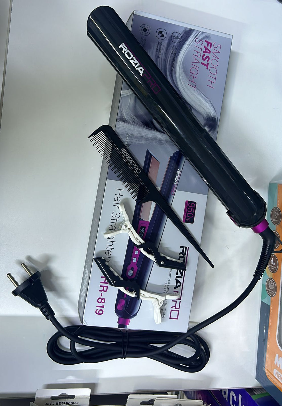 PLANCHAS ROZIA HR 819