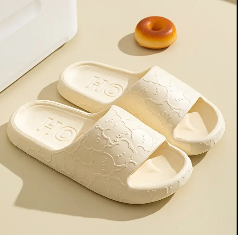 Sandalias de oso en relieve
