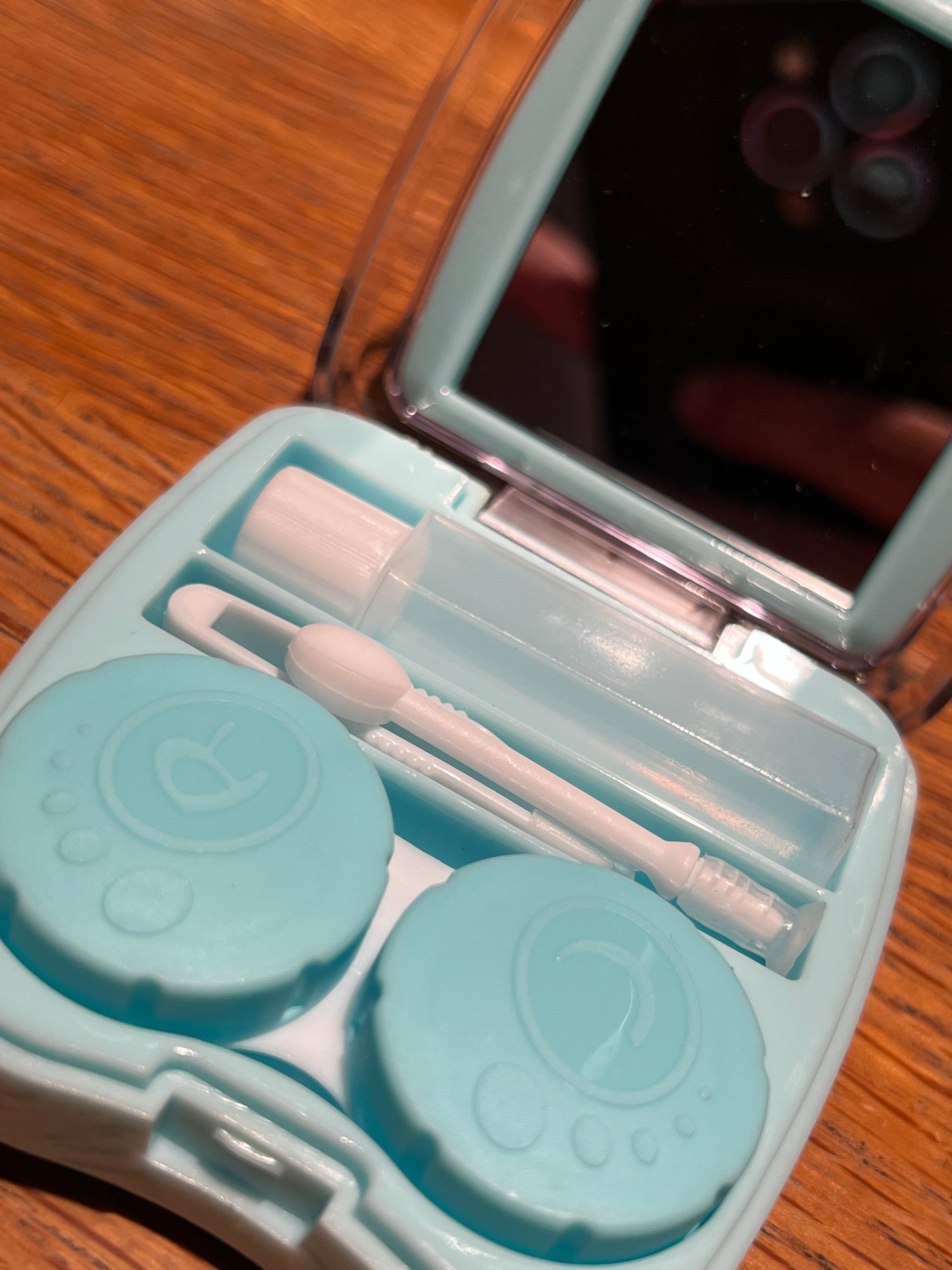 Estuche de lentes de contacto