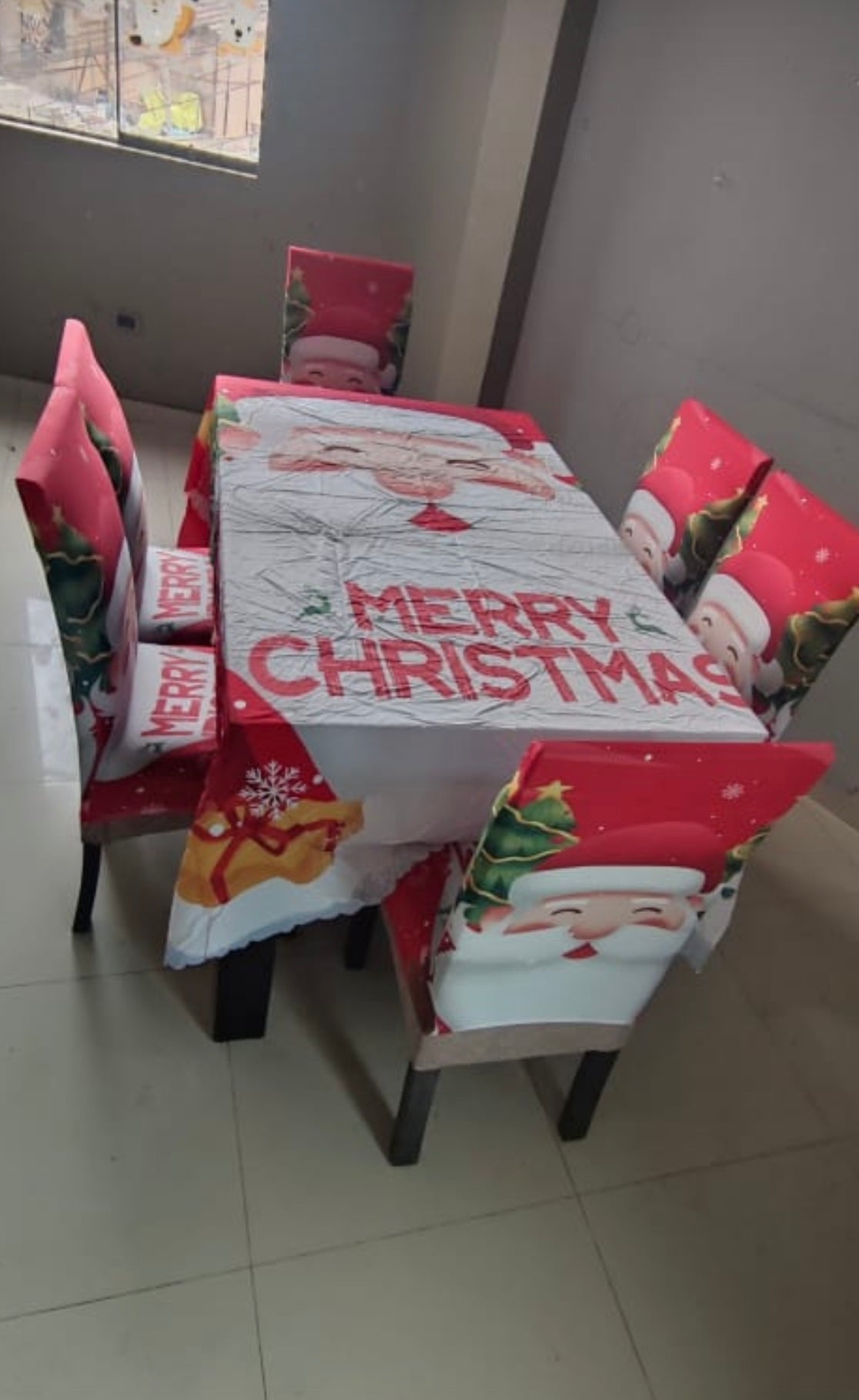 Juego de mesa 250 cm + 8 fundas de sillas