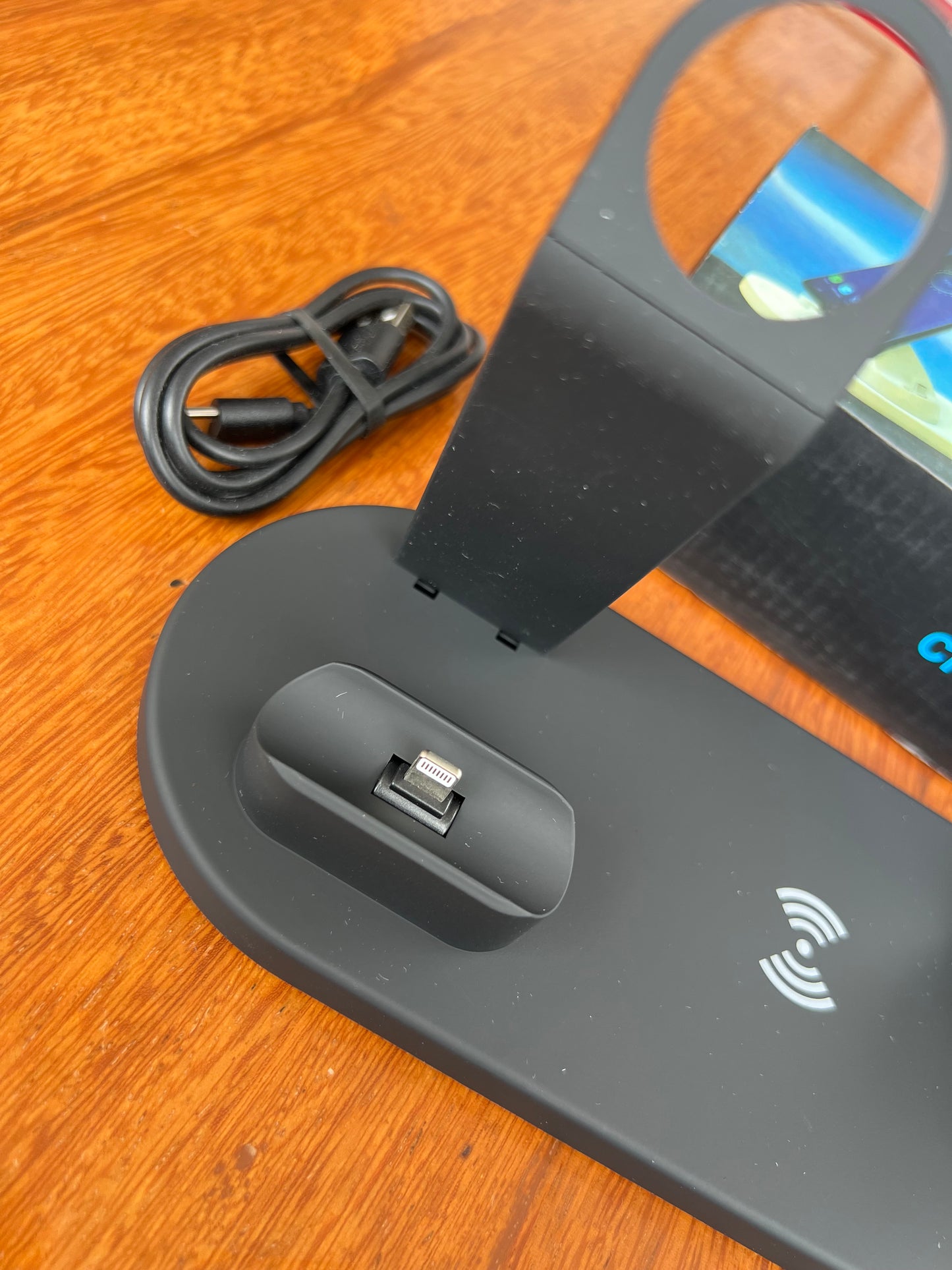 Estación de Base Carga Inalámbrica 4 en 1 para Celular iPhone, Android - negro
