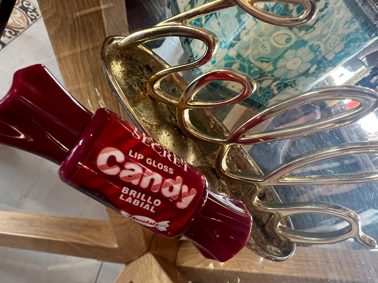 Brillo labial forma de caramelo