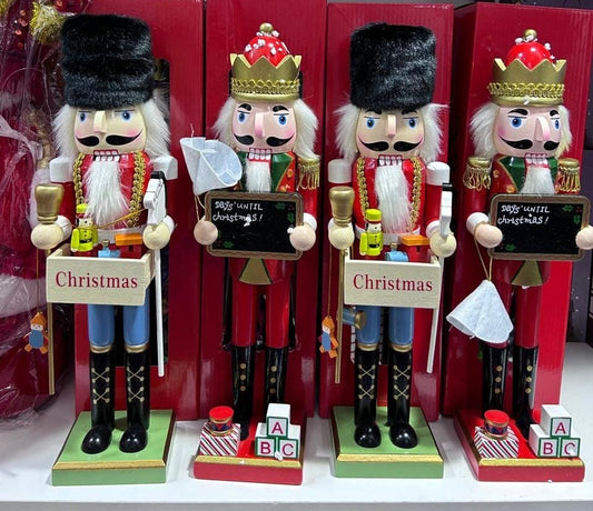 CASCANUECES CON PIZARRA NAVIDEÑOS DE 40 CM DE ALTO EN 2 HERMOSOS MODELOS