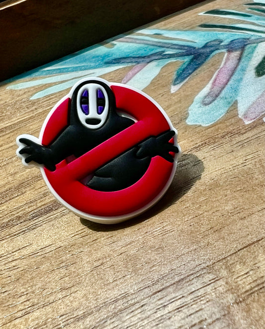 Pin o Dije fantasma