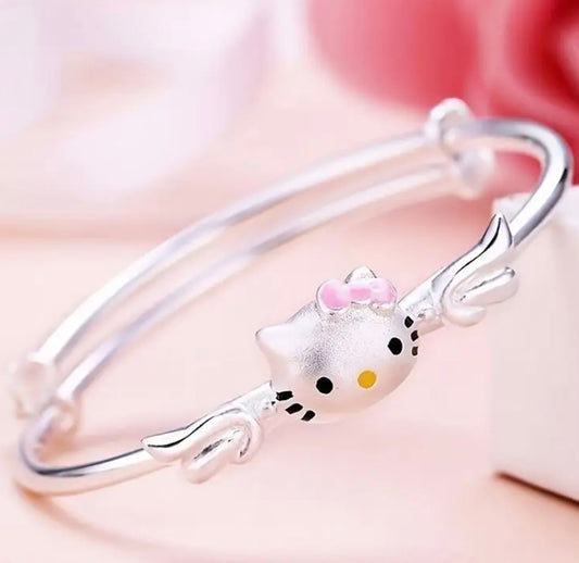 Anillo con Hello Kitty.