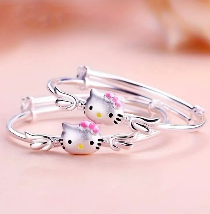 Anillo con Hello Kitty.