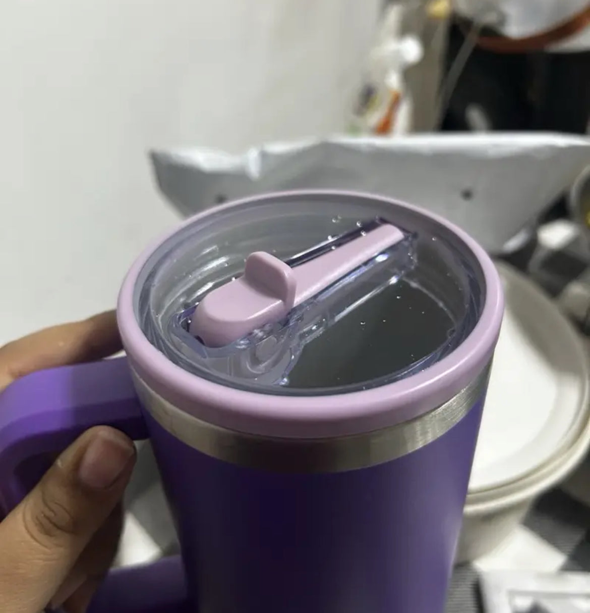 Tapa antiderrame Acrílica - lavanda - morada  40 onz + sorbete