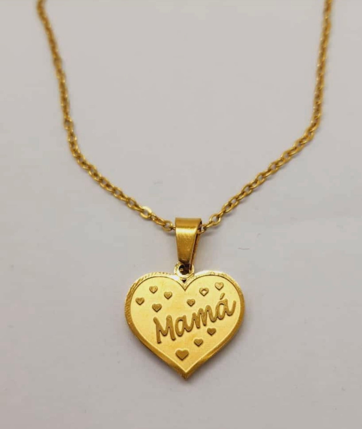 Collar Cero inoxidable bañado en 18 k Mamá