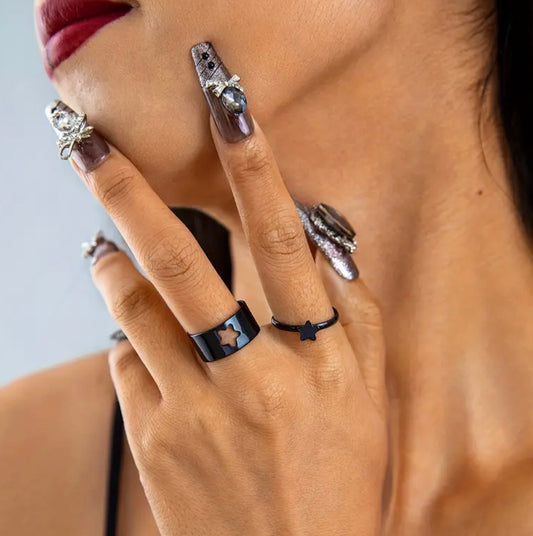 Anillo de negro estrella