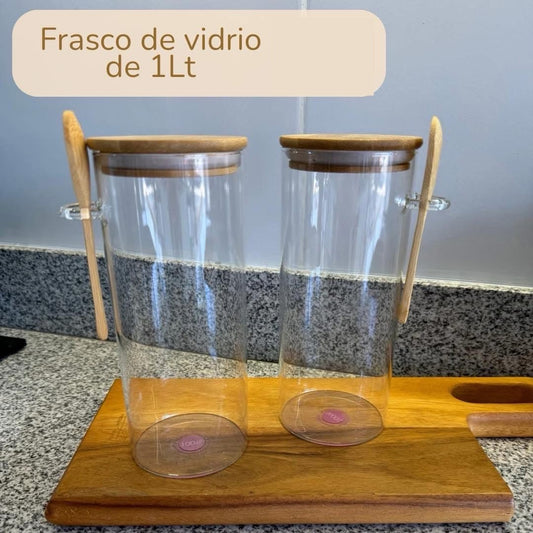 Frasco hermético de vidrio con tapa de bambú y cuchara