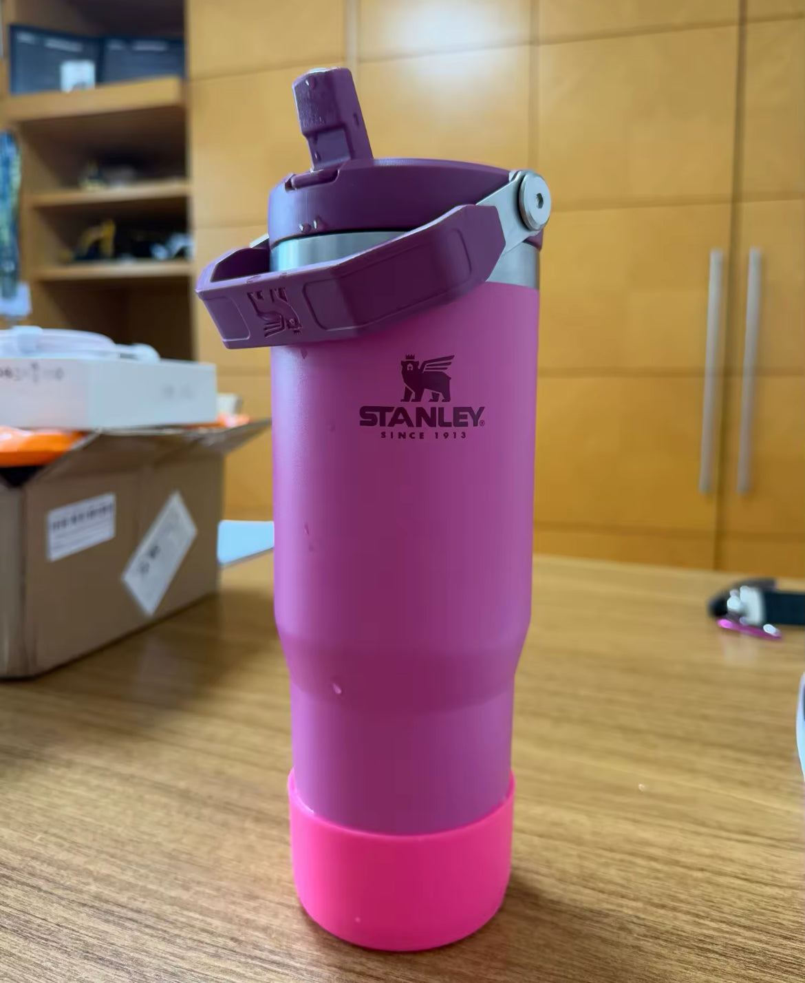 Base  & protector de Stanley // Rosa roja//