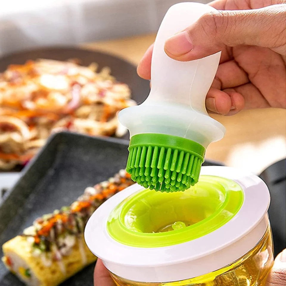 Dispensador de aceite con cepillo