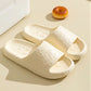 Sandalias de oso en relieve