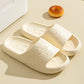 Sandalias de oso en relieve