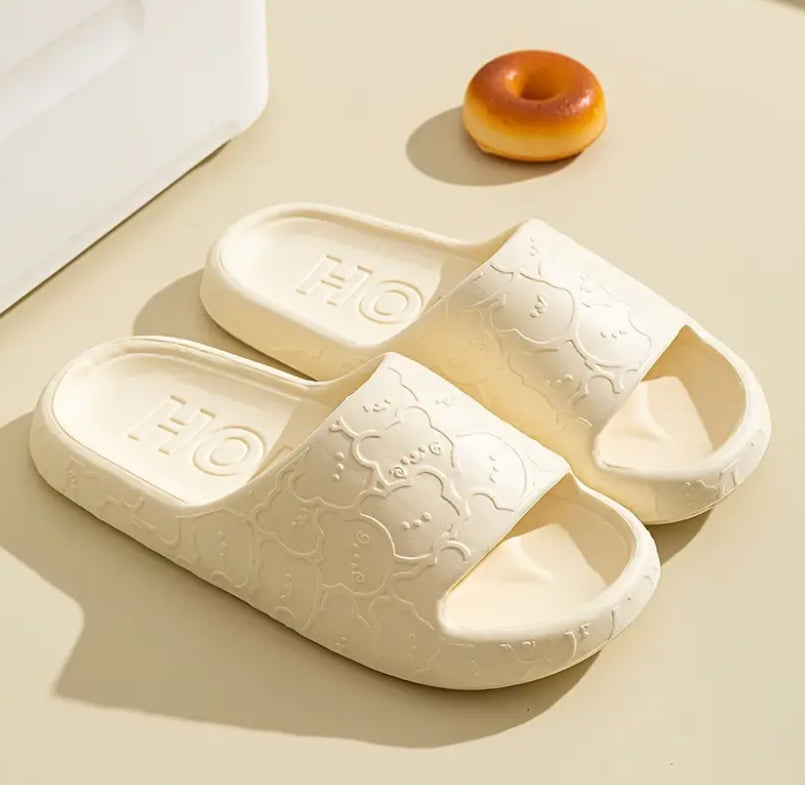 Sandalias de oso en relieve