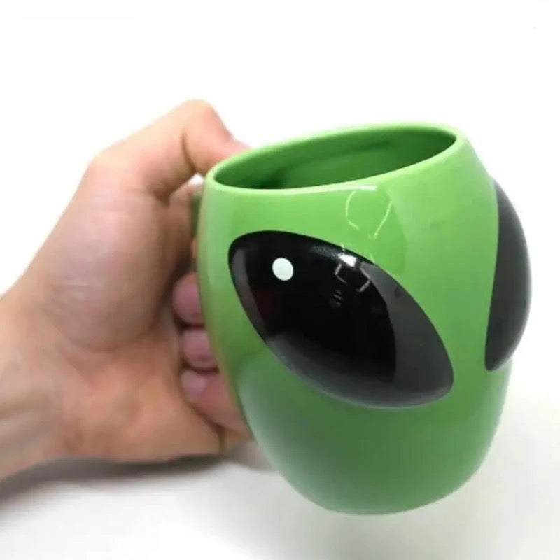 Taza alíen