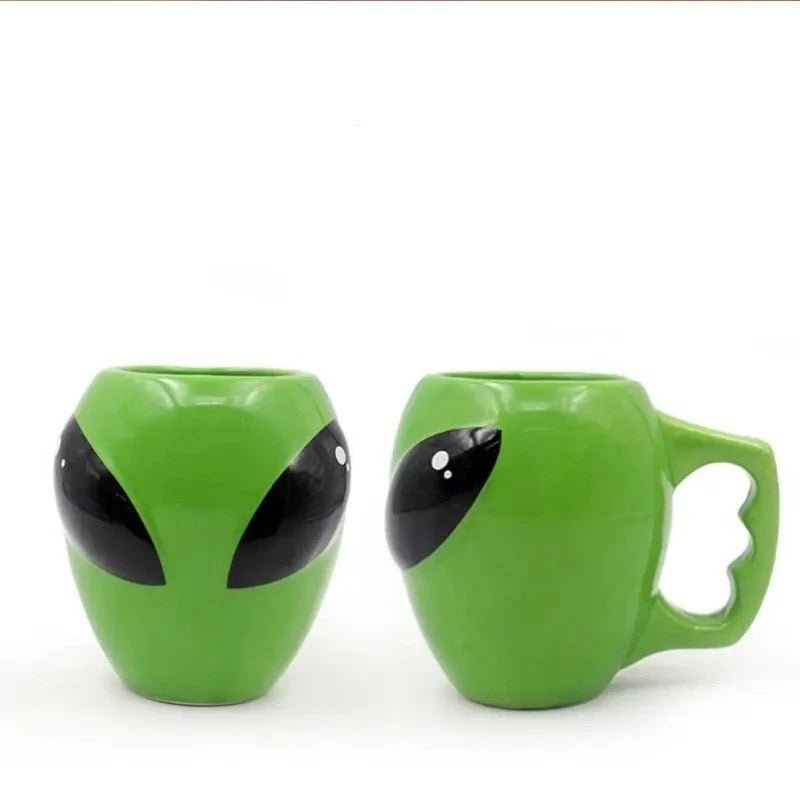 Taza alíen