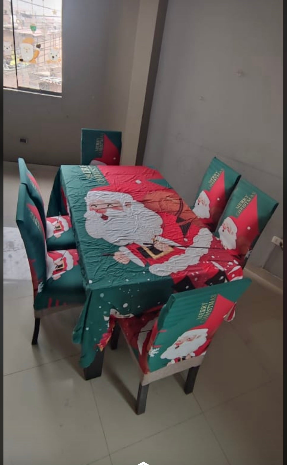 Juego de mesa 250 cm + 8  fundas de sillas