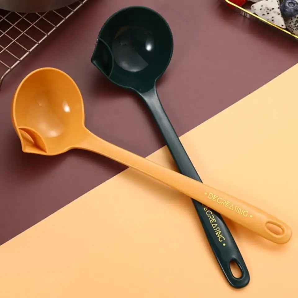 Cucharón separador de Aceite