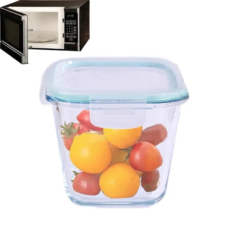 Cuencos de vidrios con tapas transparentes