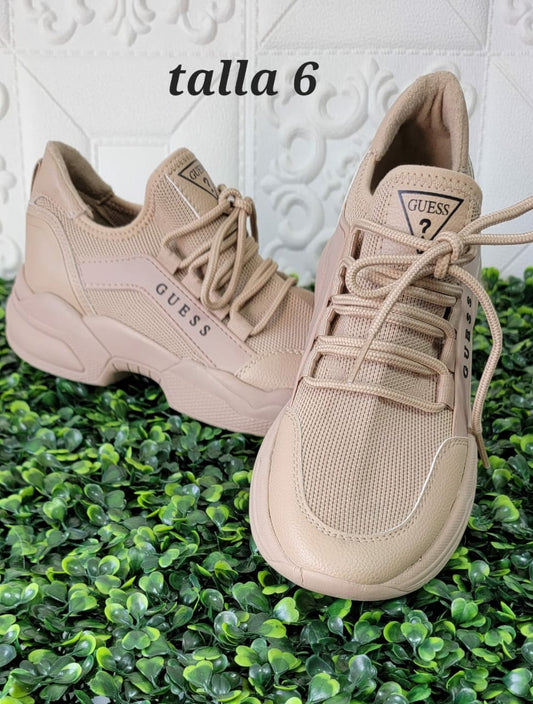 Zapatilla mujer Guess