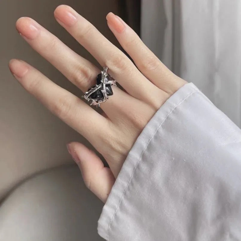 Anillo Corazon  gótico